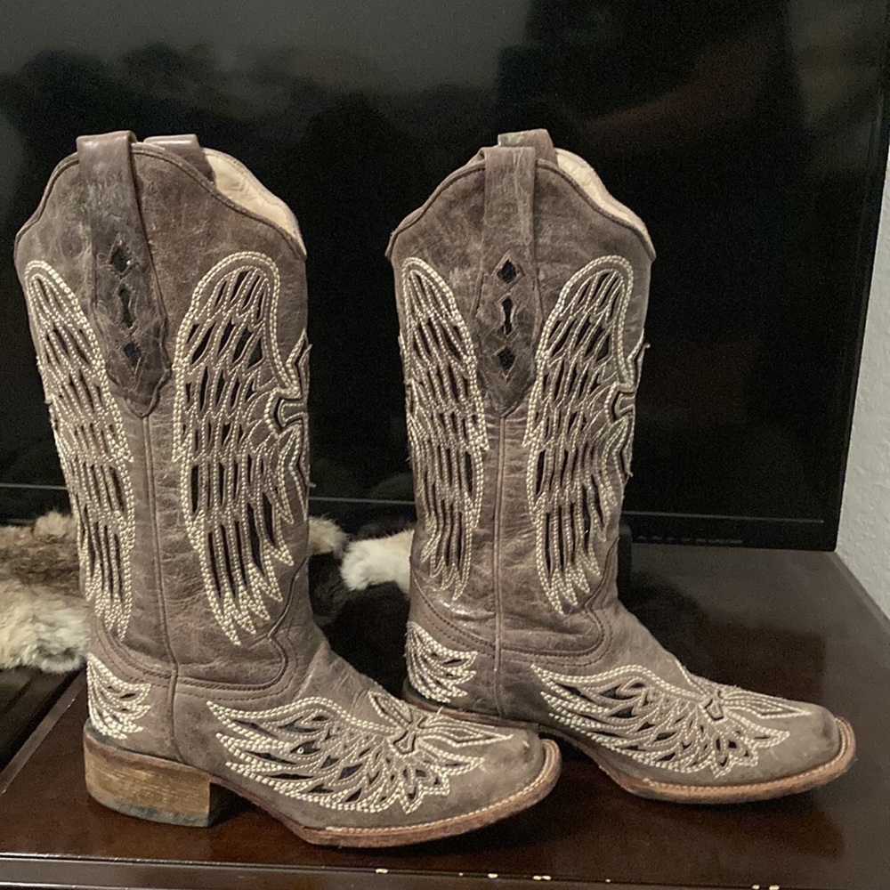 Corral Boots size 6 M. Weathered Grey, beige/white. - Picture 5 of 7
